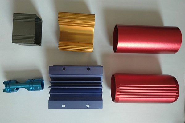 铝型材厂家的进行加工时的注意事项有哪些呢？